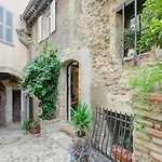 Holiday home Maison Sans Delai - Happy